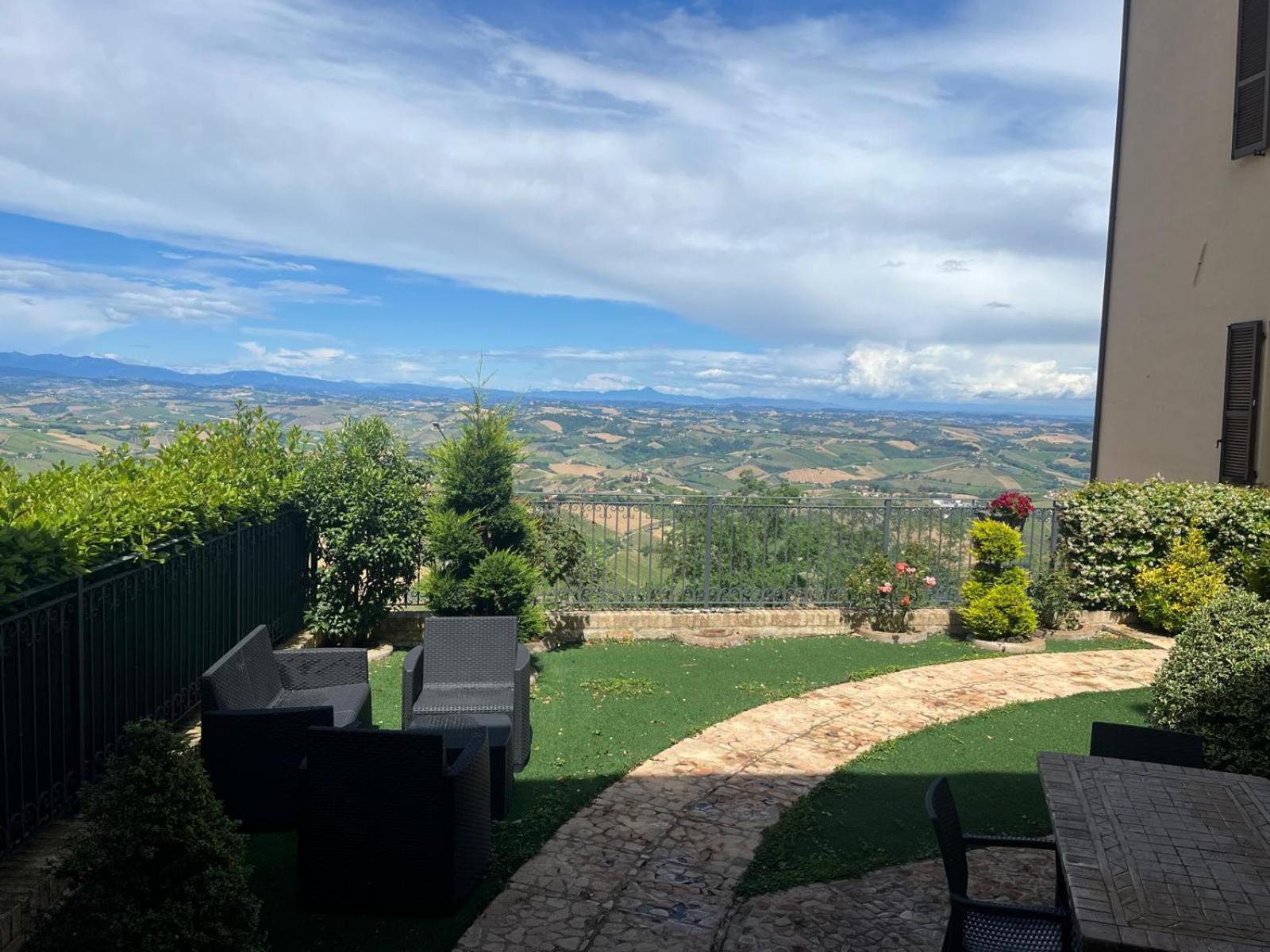 Apartamento Dimora Santa Chiara Ripatransone Exterior foto